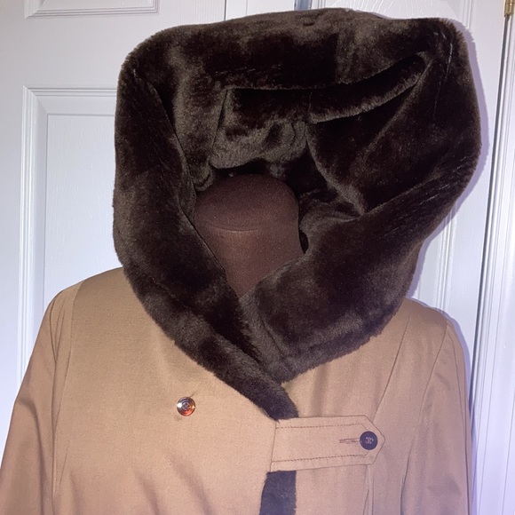 Vintage Weatherbee full length trench coat - Picture 6 of 11